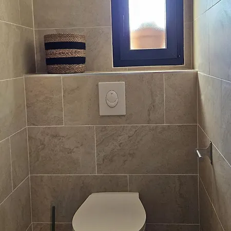 Bas De Avec Acces Piscine